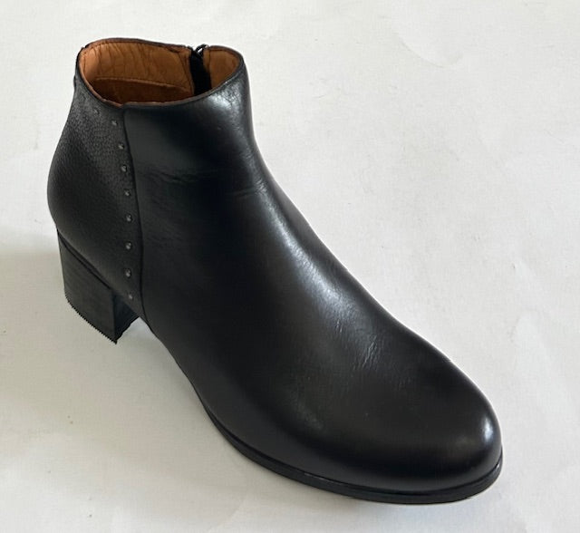 Zeta Gaspara Black, Heel & Inside Zip