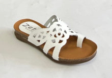 Load image into Gallery viewer, Zeta Reli White &amp; Tan, Toe thong Slide &amp; Padded Innersole
