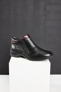 Reiker L3882 Black, Double Zip & Low Heel