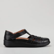 Load image into Gallery viewer, CC Resorts Nove White Floral &amp; Black, Orthotic Friendly, Removable Innersole &amp; Velcro Strap
