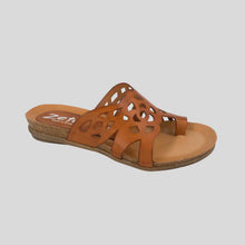 Load image into Gallery viewer, Zeta Reli White &amp; Tan, Toe thong Slide &amp; Padded Innersole
